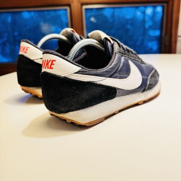 Nike Daybreak Waffle Trainers Womens‎ Size 7.5 Black White Shoes Retro Classic - Picture 5 of 8